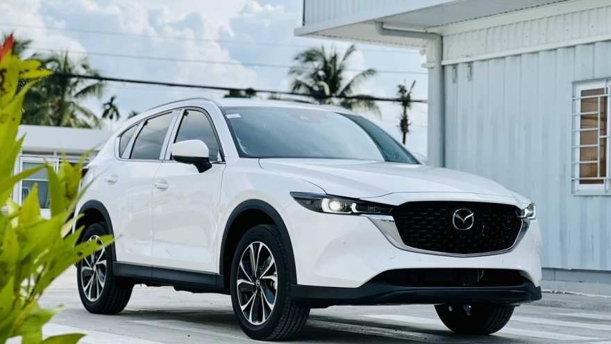 Mazda CX-5 thống trị phân khúc SUV hạng C, bỏ xa đối thủ Ford Territory