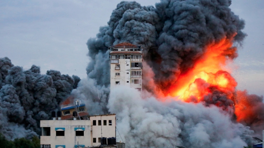 Israel đẩy mạnh không kích vào Lebanon