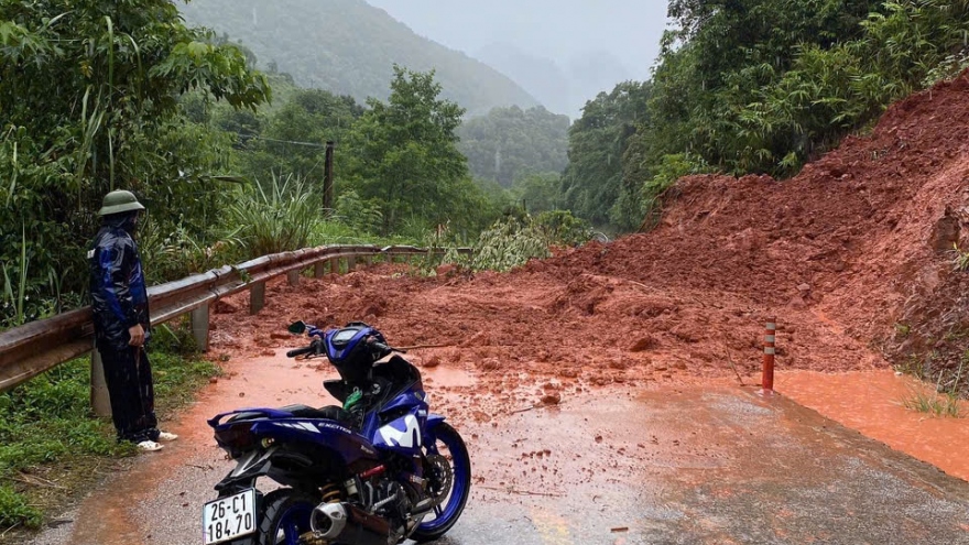 Nỗ lực khắc phục, đảm bảo giao thông trên các tuyến đường ở Sơn La