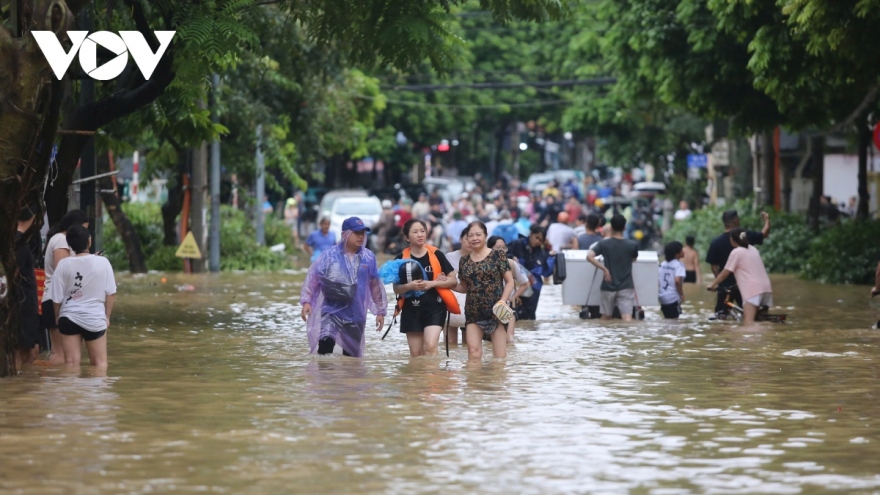 Hà Nội tập trung ứng phó lũ lớn, đảm bảo an toàn đê điều