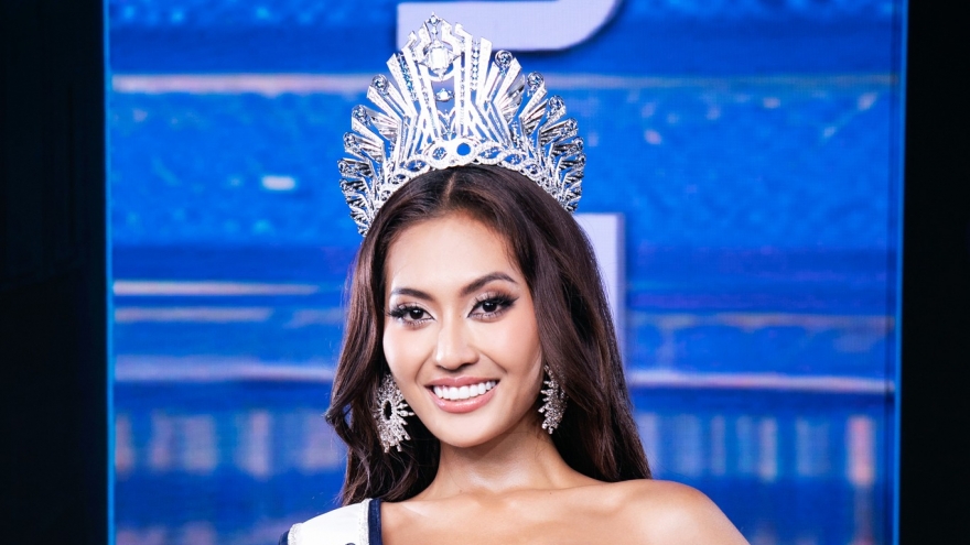 Nhan sắc gợi cảm của người đẹp Indonesia - Tân Miss Cosmo 2024