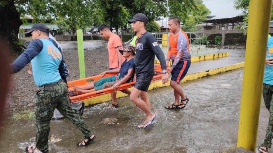 Krathon mạnh lên thành siêu bão, Philippines chuẩn bị ứng phó