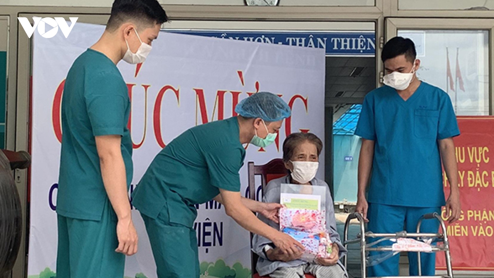 Đà Nẵng: Thêm 2 bệnh nhân ra viện