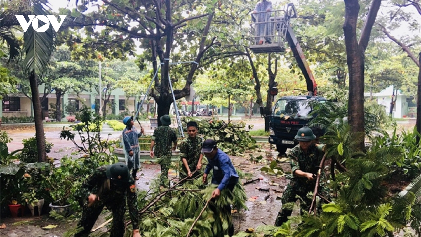 Thừa Thiên Huế tập trung khắc phục hậu quả sau bão số 5