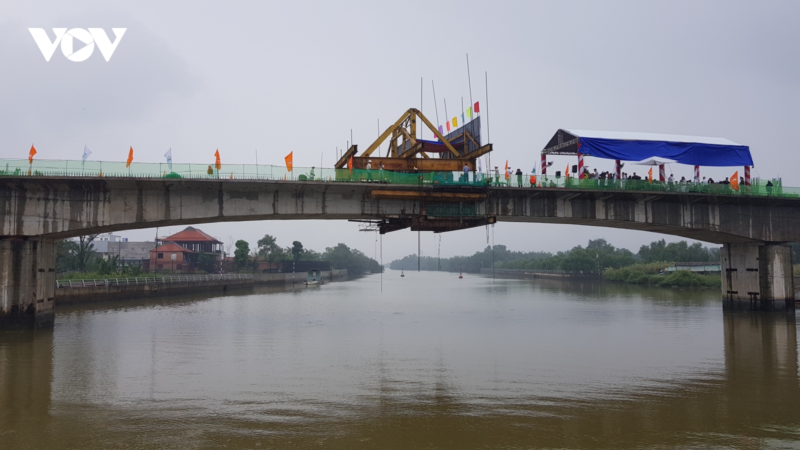 Hợp long cầu Phước Lộc, tăng cường kết nối giao thông phía Nam TP HCM