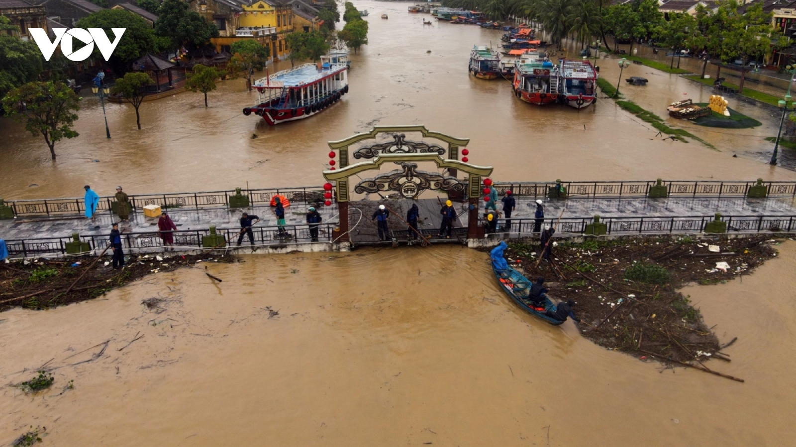 Giáo hội Phật giáo VN vận động cứu trợ các tỉnh lũ lụt miền Trung