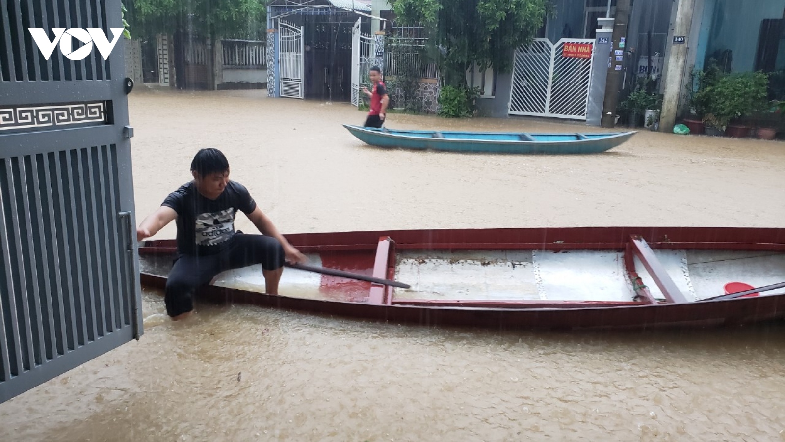 Mưa lớn, hàng trăm hộ dân ở Quảng Nam bị ngập sâu