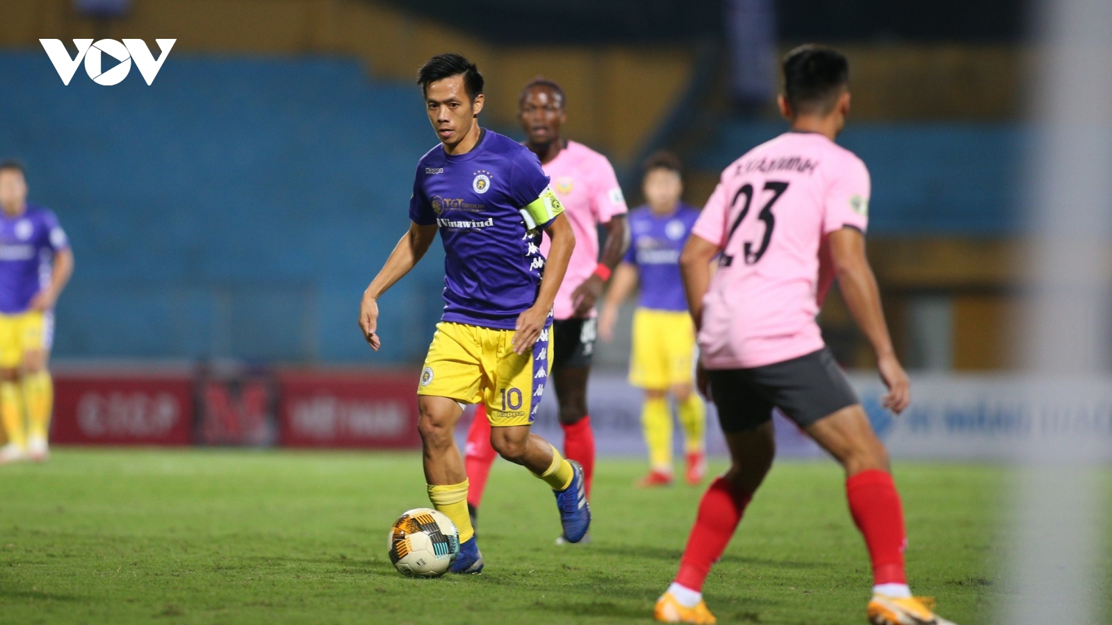 Văn Quyết kể tên đối thủ nặng ký nhất của Hà Nội FC ở cuộc đua vô địch