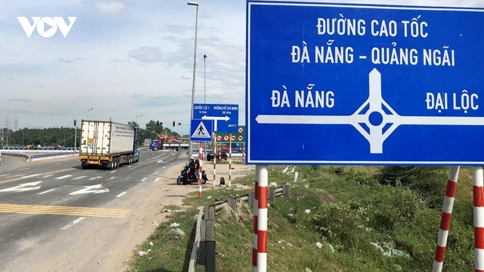 Sai phạm tại cao tốc Đà Nẵng - Quảng Ngãi: Cả 7 gói thầu bị rút ruột như thế nào?