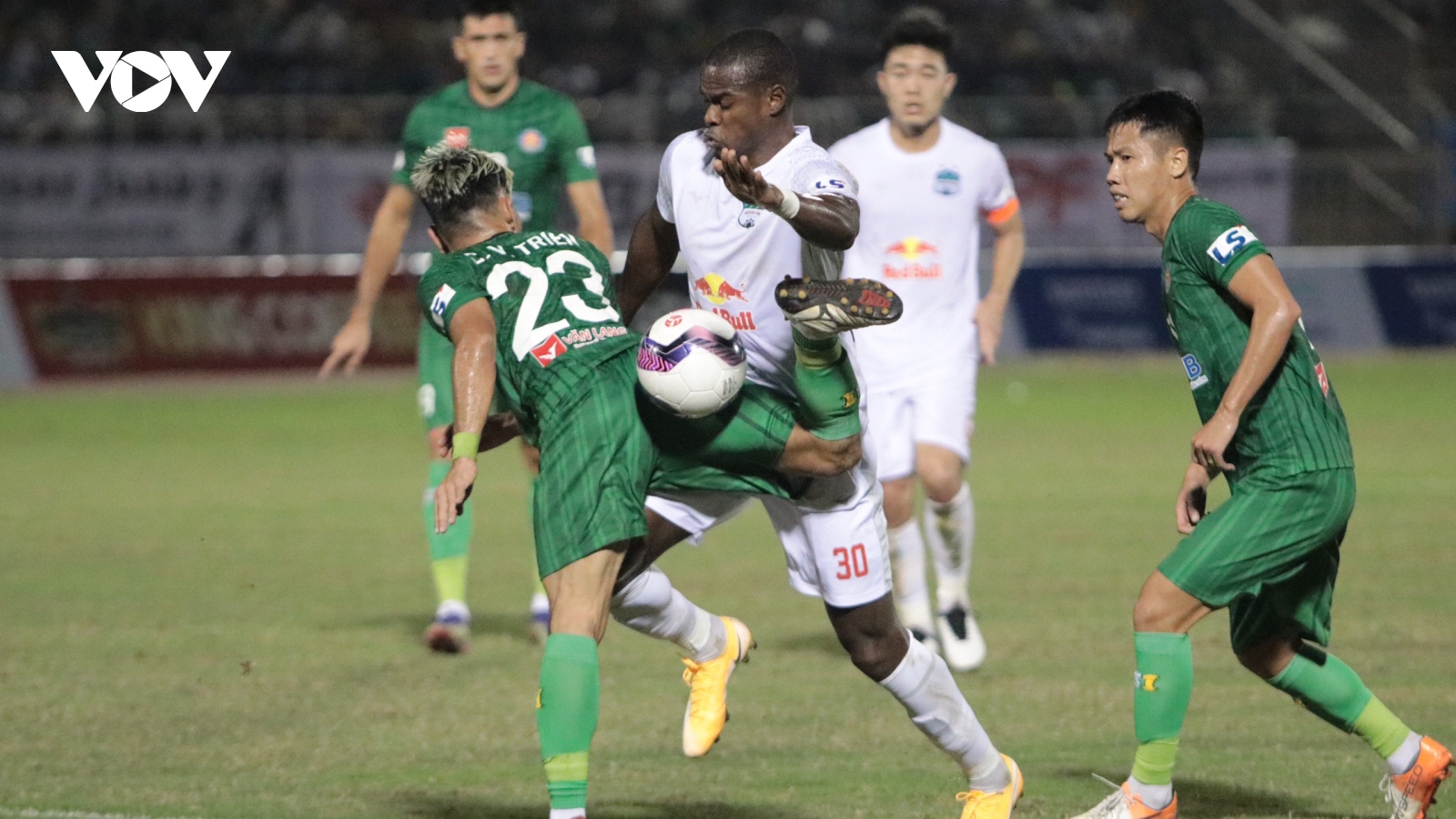 Lịch thi đấu vòng 2 V-League 2021: HAGL gặp khó