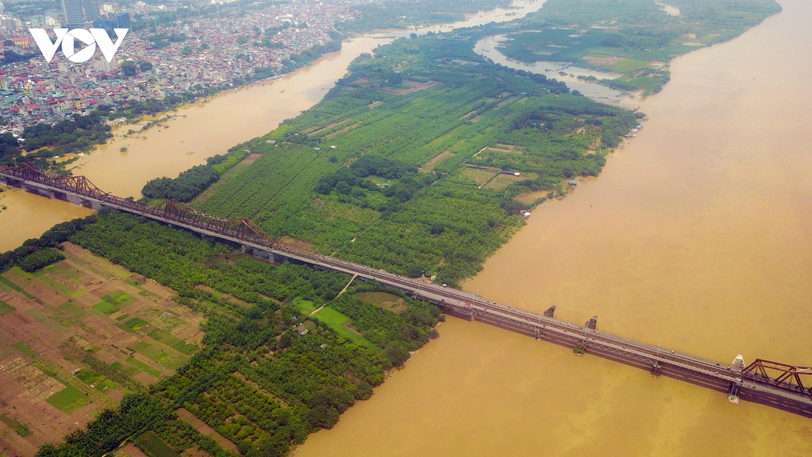 Vì sao Hà Nội chưa thể “chốt” được quy hoạch hai bờ sông Hồng?