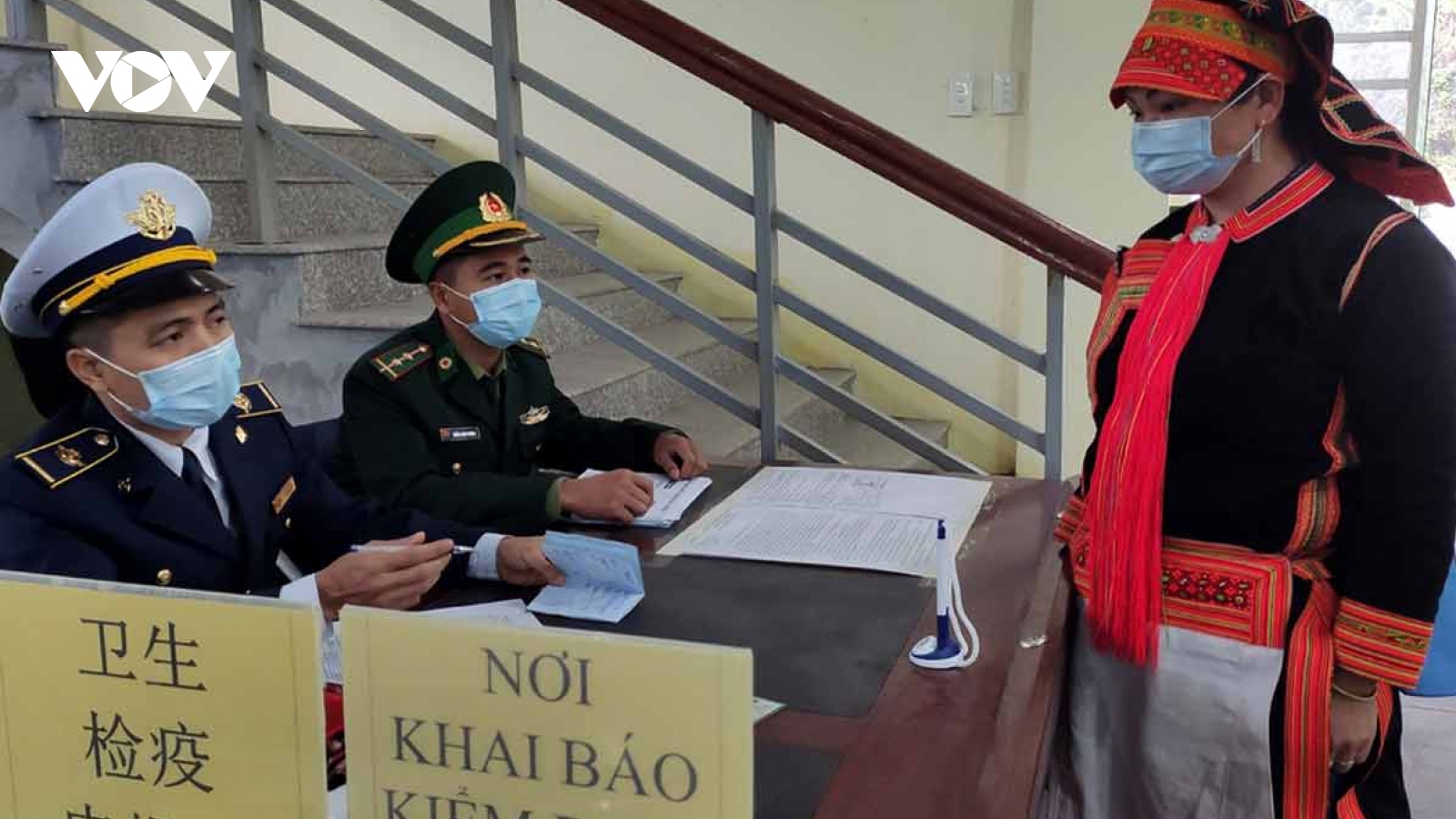 Lai Châu xử lý nghiêm các trường hợp không đeo khẩu trang, khai báo y tế không trung thực