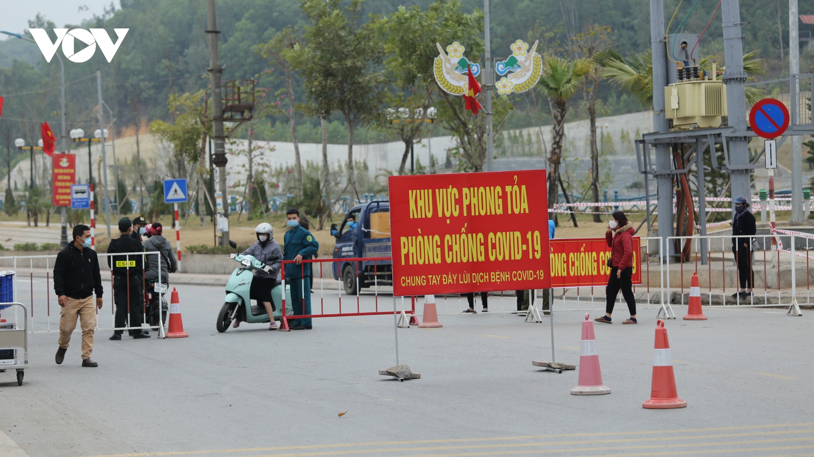 Quảng Ninh gỡ bỏ 2 chốt kiểm soát cuối cùng ở huyện Vân Đồn 