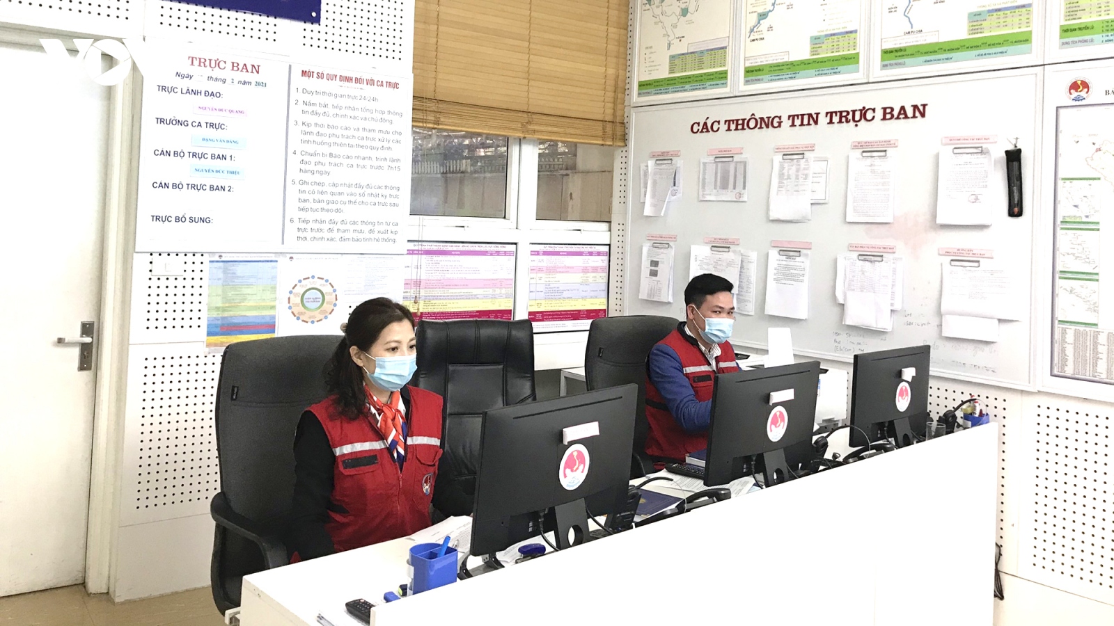 Các công sở tại Hà Nội phòng chống dịch Covid-19 trong ngày làm việc đầu năm