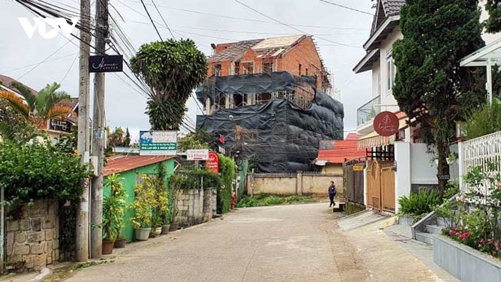 Biệt thự “khủng” xây dựng sai phép tại trung tâm Đà Lạt (Lâm Đồng)