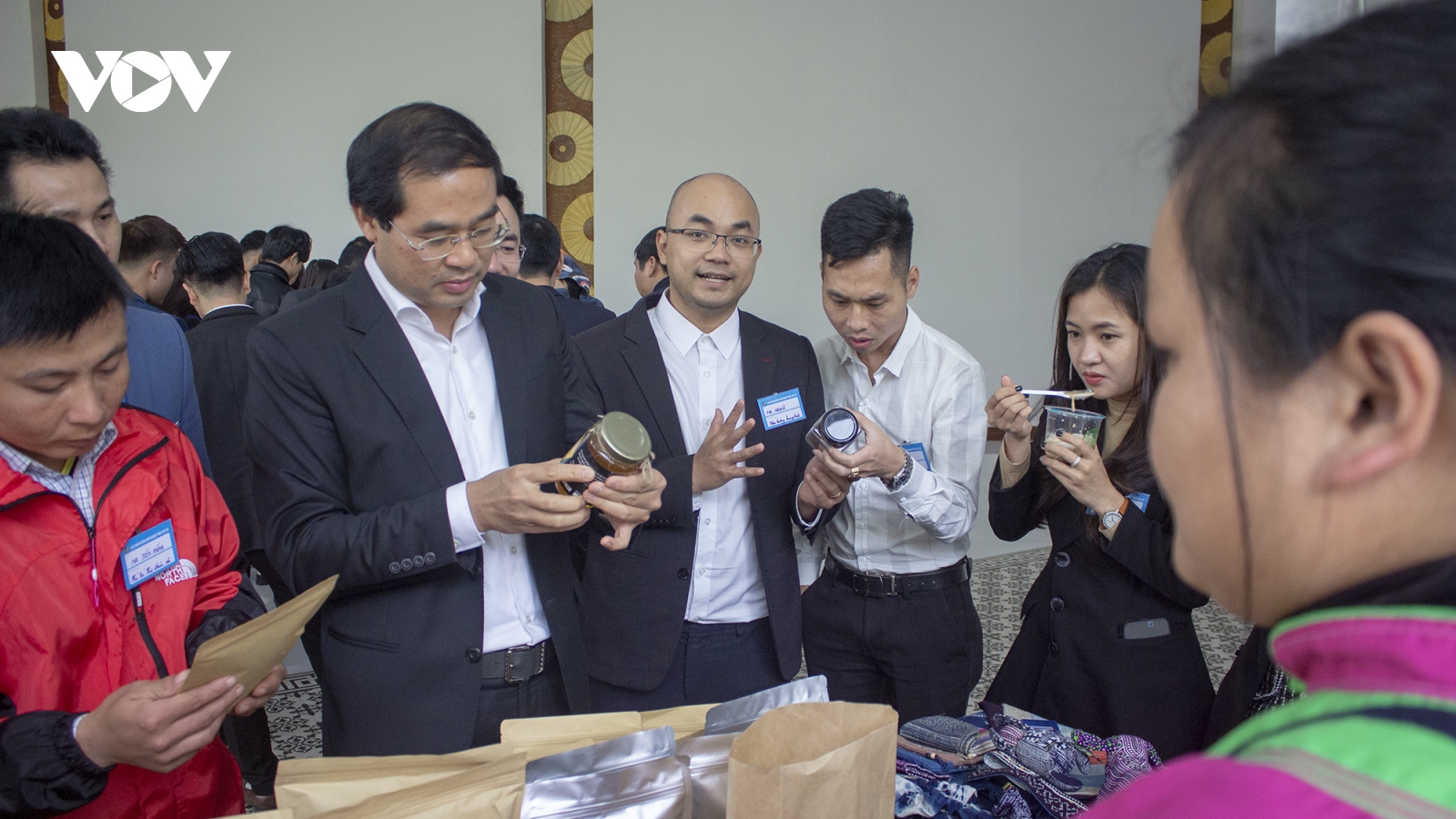 Chủ tịch tỉnh làm Tổ trưởng hỗ trợ doanh nghiệp ở Lào Cai: Doanh nghiệp mong chờ gì?