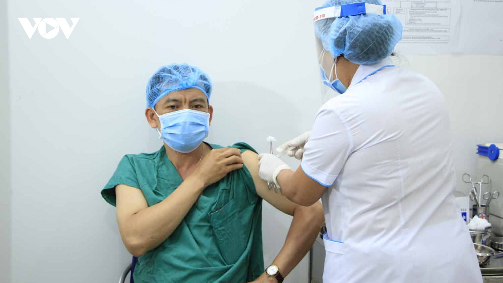 Triển khai tiêm vaccine cho tuyến đầu chống dịch Covid-19 ở Gia Lai