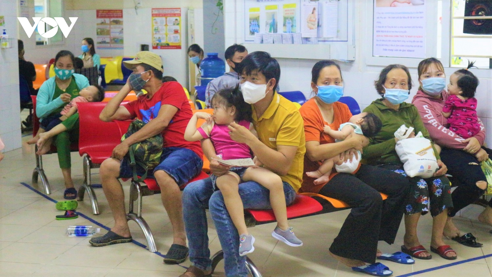 Trẻ mắc bệnh về tiêu hoá nhập viện tăng ở Đà Nẵng