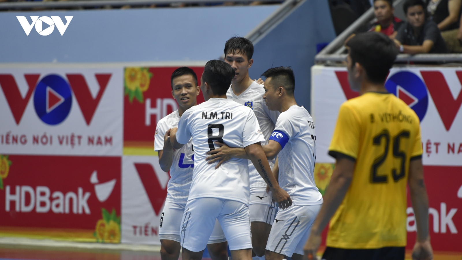 Giải Futsal HDBank VĐQG 2021: Thái Sơn Bắc và Thái Sơn Nam thắng nhọc