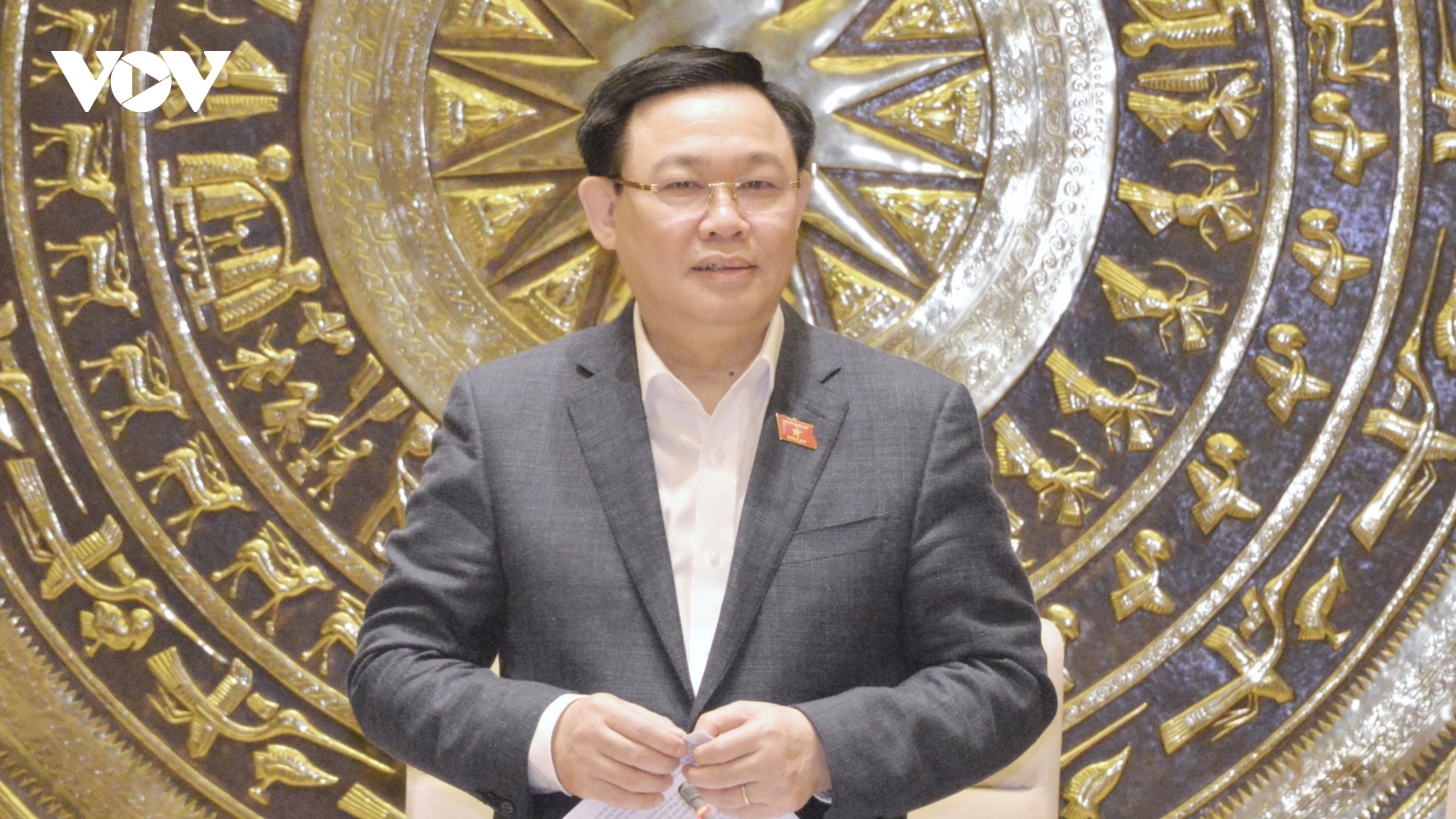 Chủ tịch Quốc hội Vương Đình Huệ làm việc với Ủy ban Kinh tế