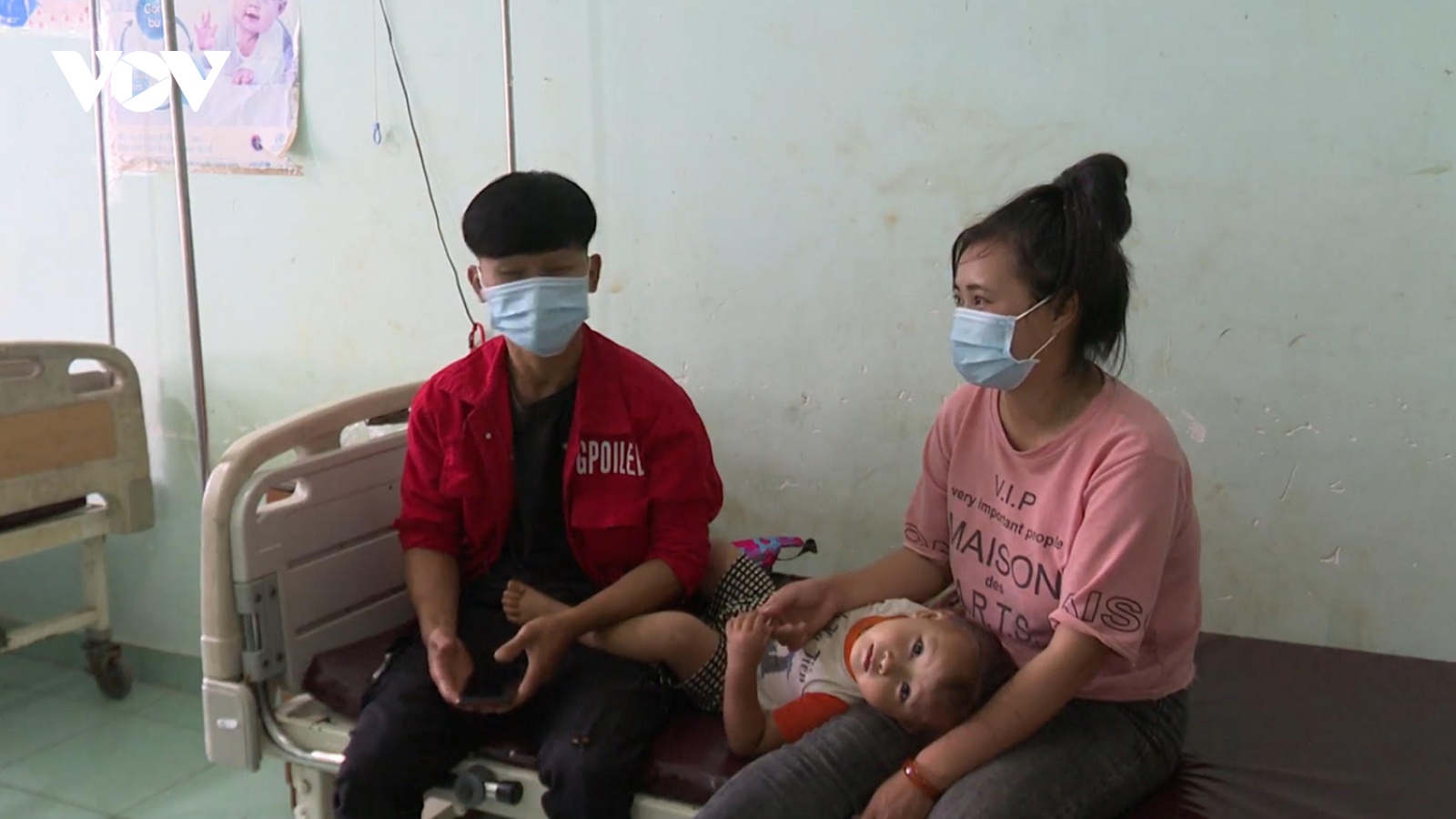 Ăn tiệc cưới hơn 100 người ở Đắk Nông bị ngộ độc thực phẩm 