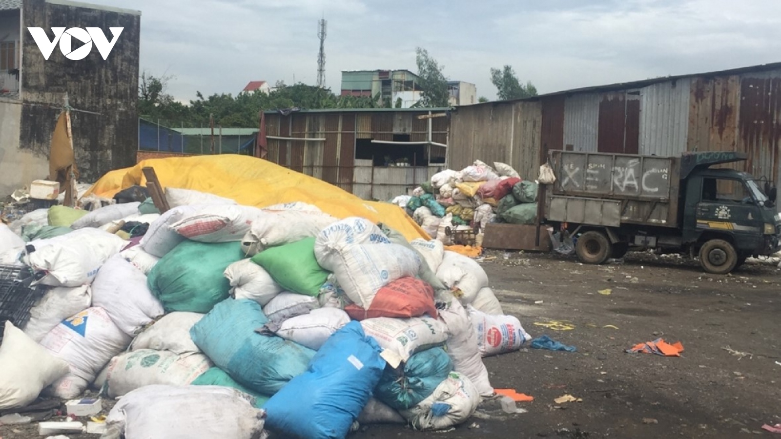 TPHCM tăng phí thu gom rác, người dân bất ngờ, các đơn vị thu gom kêu khó