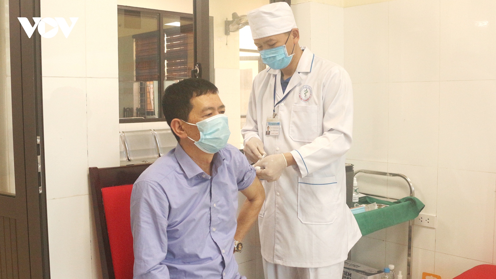 Tiêm vaccine COVID-19 cho lực lượng làm việc tại khu vực biên giới Bình Liêu