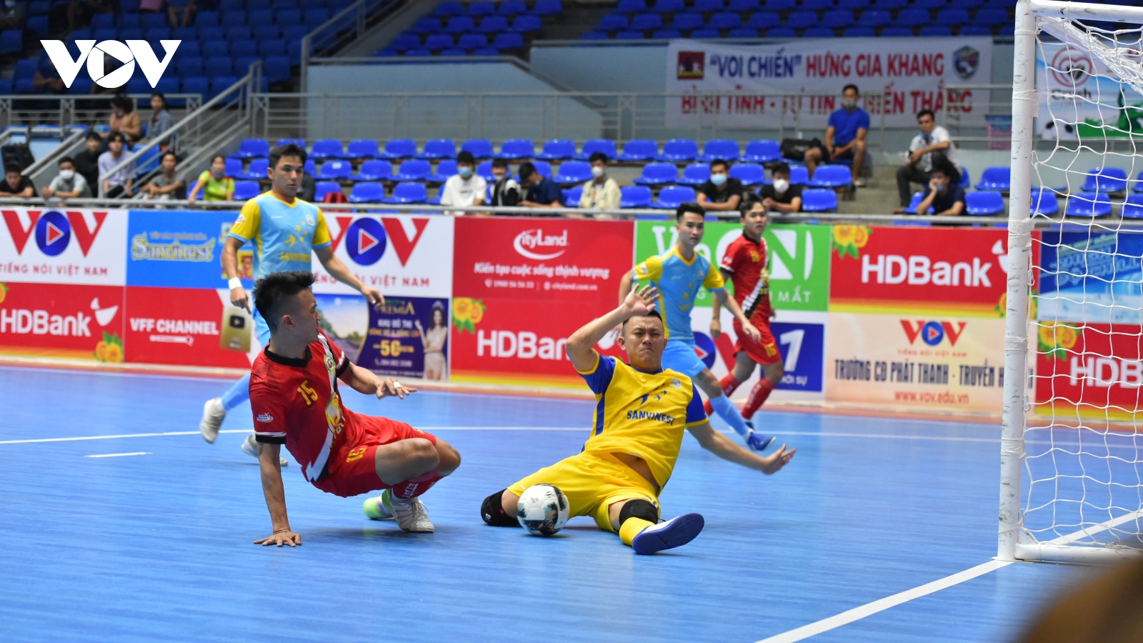 Giải Futsal HDBank VĐQG 2021: Zetbit Sài Gòn "thổi lửa" vào cuộc đua vô địch