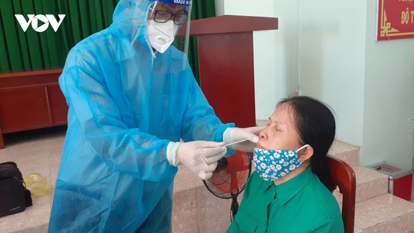 Ninh Thuận lấy mẫu xét nghiệm SARS-CoV-2 cho 5.976 đối tượng