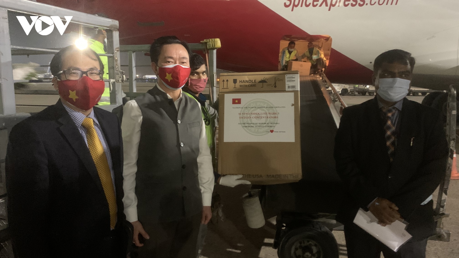 Bàn giao lô trang thiết bị y tế của Chính phủ và nhân dân Việt Nam trao tặng Ấn Độ