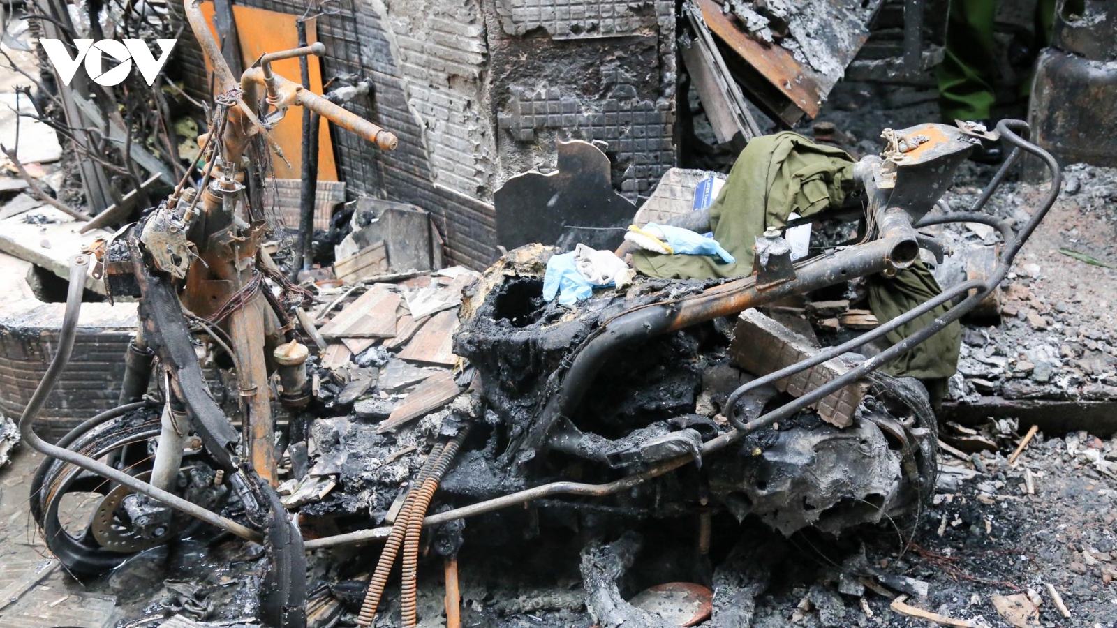 Cận cảnh bên trong căn nhà cháy khiến 8 người chết ở Q11, TPHCM