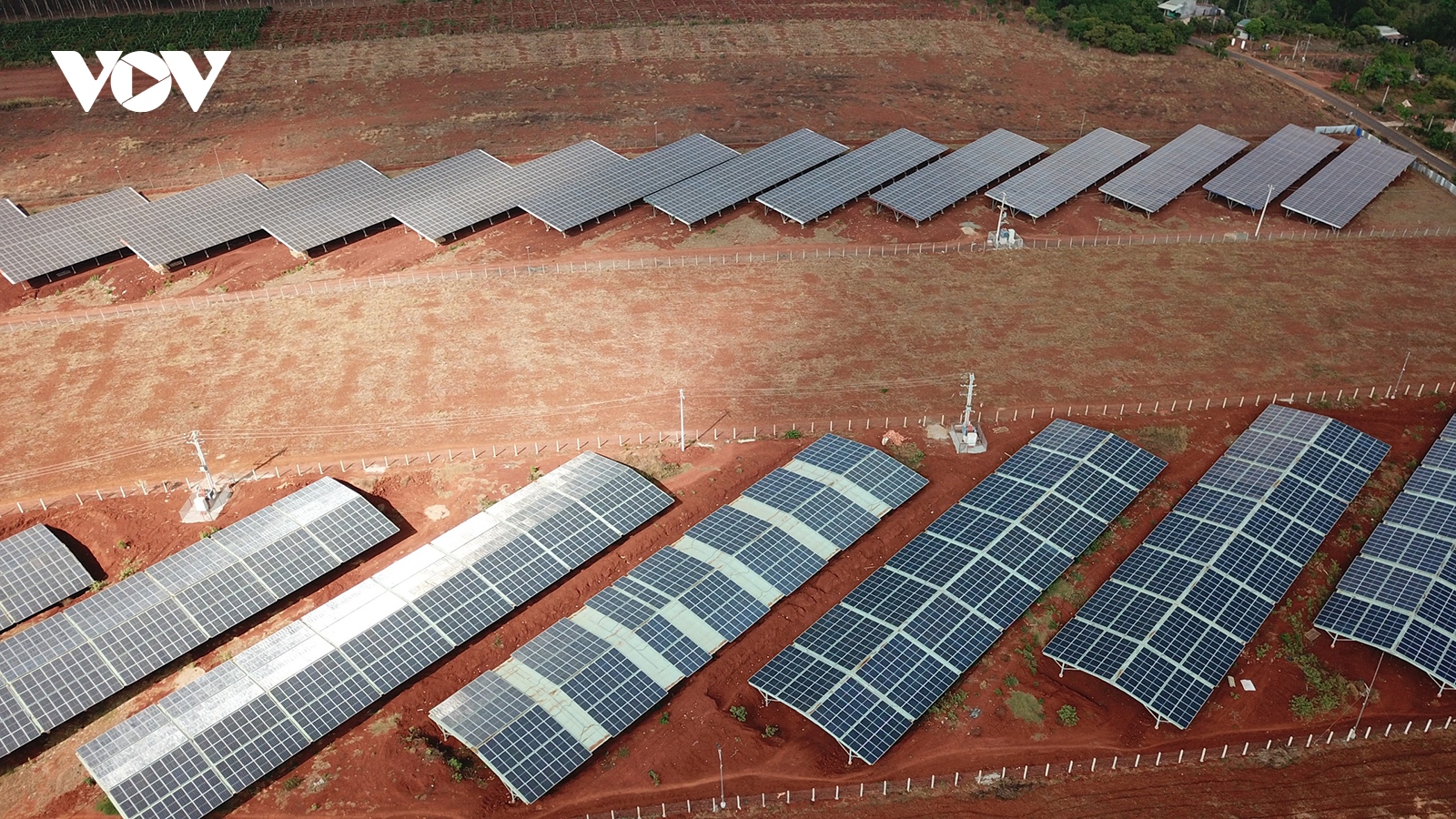 Vẽ dự án điện mặt trời trên mái trang trại ở Gia Lai: Hơn 300 dự án vi phạm