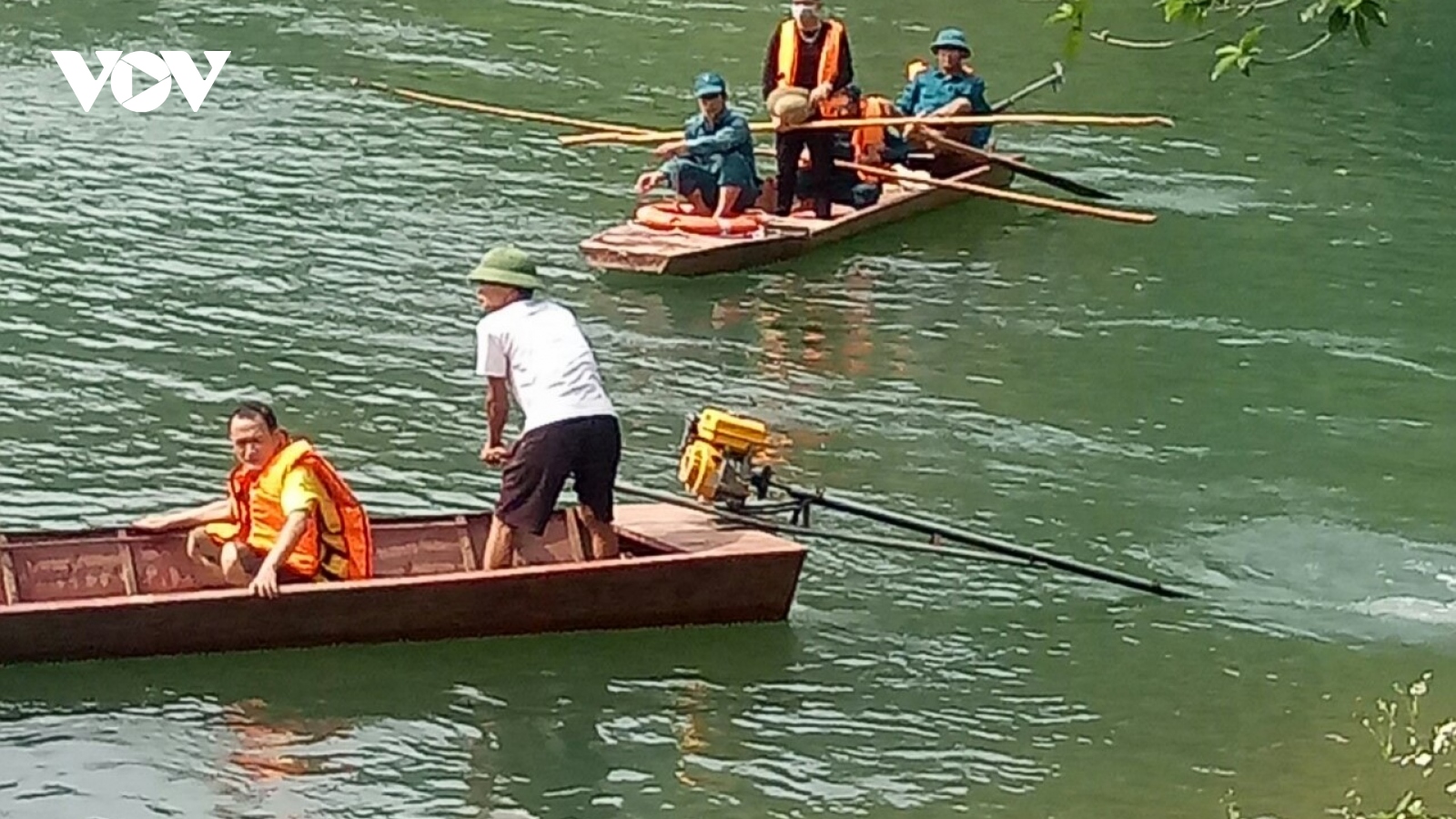 Lật thuyền trên sông Chảy khiến 1 người tử vong