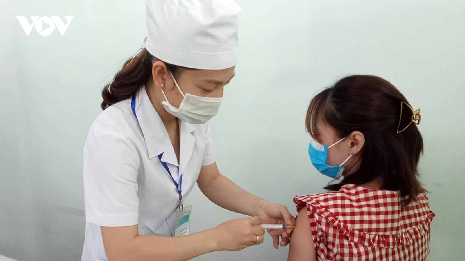 Kon Tum hoàn thành tiêm vaccine đợt 1 phòng COVID-19