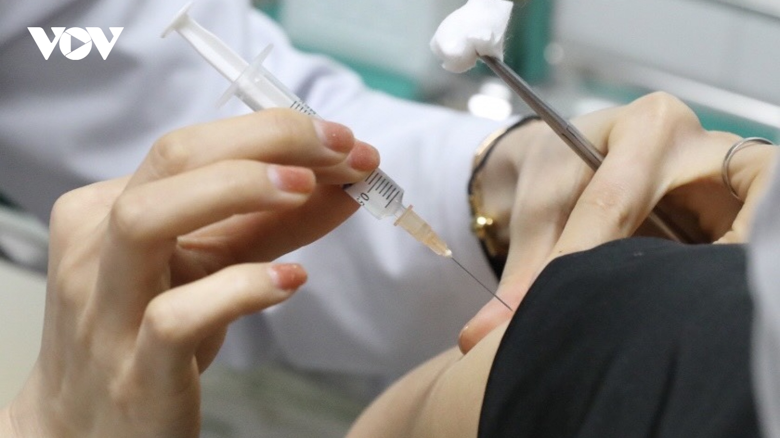 Khẩn trương hoàn thiện Thông tư cấp phép lưu hành khẩn cấp vaccine COVID-19