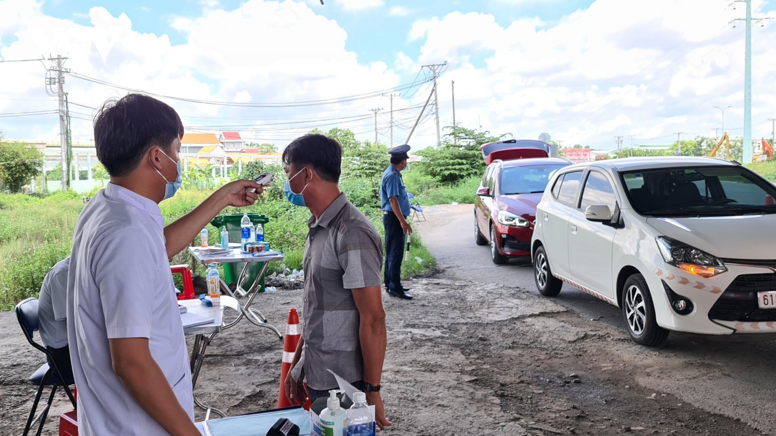 Long An cách ly tập trung 21 ngày người về từ vùng bị giãn cách xã hội