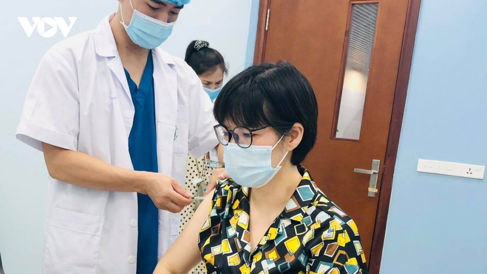 "Chỉ có vaccine mới đưa cuộc sống trở lại bình thường"