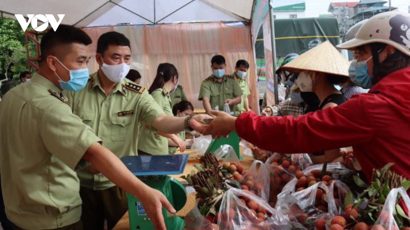 Lạng Sơn hỗ trợ nông dân tiêu thụ nông sản