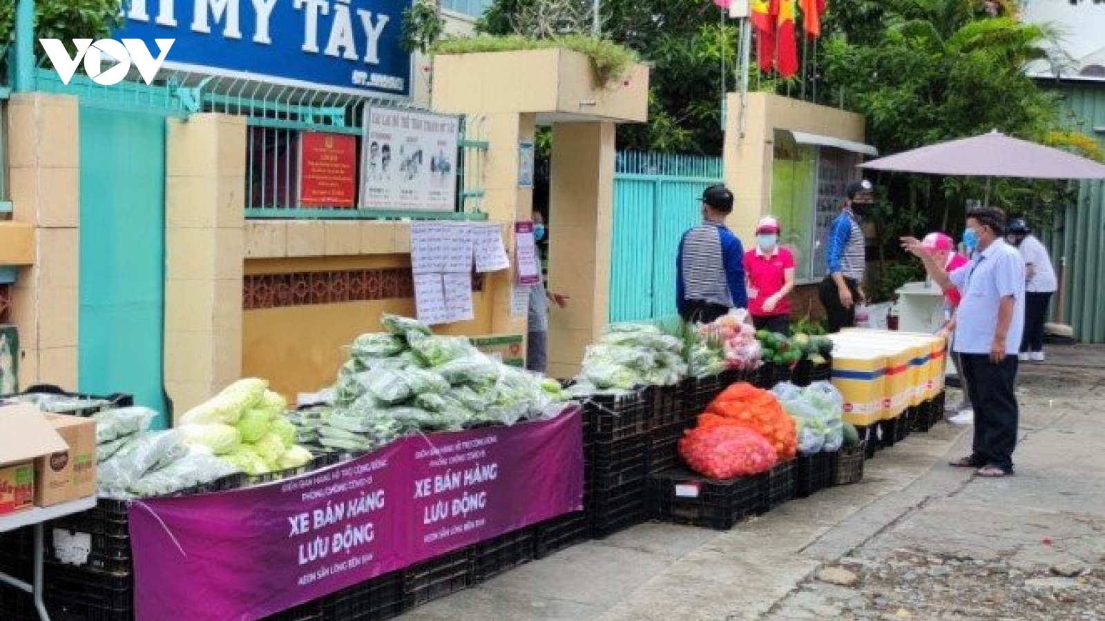 TP.HCM mở thêm điểm bán hàng lưu động cung cấp thực phẩm cho người dân