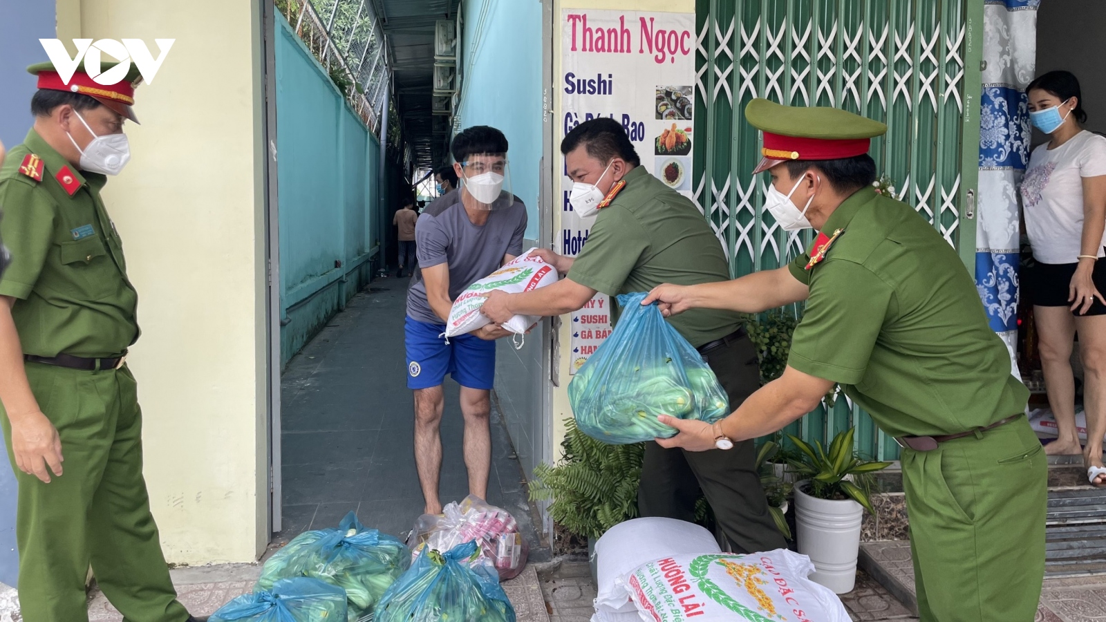 TP.HCM rà soát thêm đối tượng khó khăn, hỗ trợ gói an sinh và tiền mặt