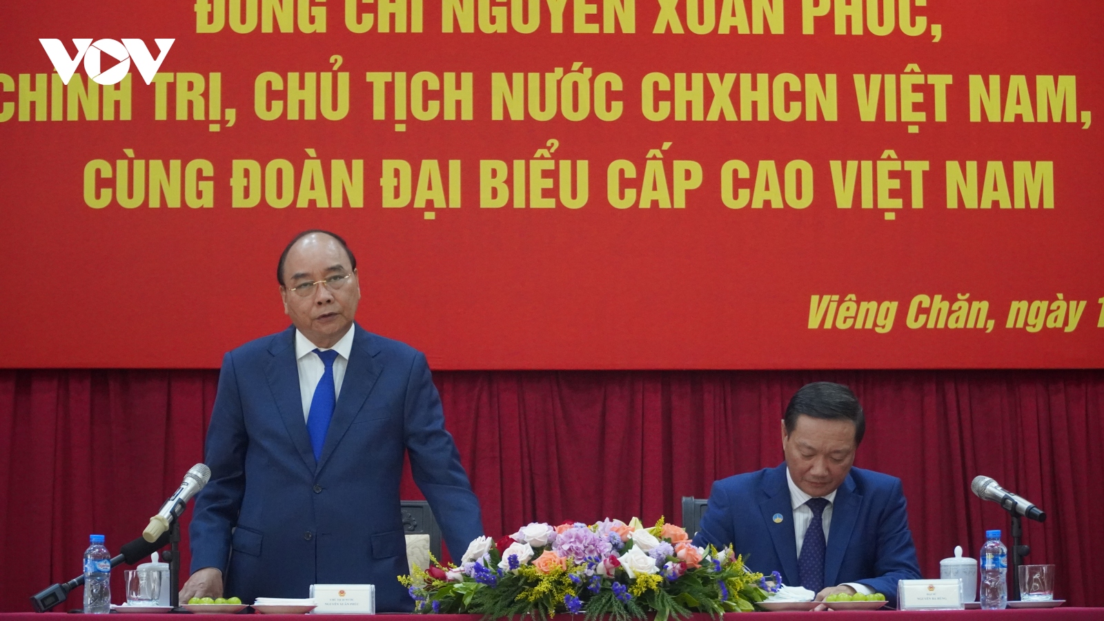 Chủ tịch nước thăm cộng đồng người Việt tại Lào