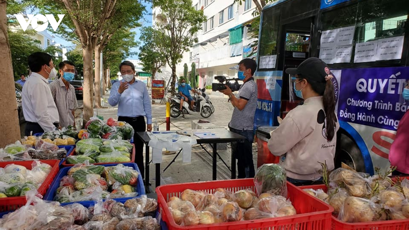 Khánh Hòa “đưa chợ ra phố” đáp ứng hàng thiết yếu, chủ động phòng, chống dịch