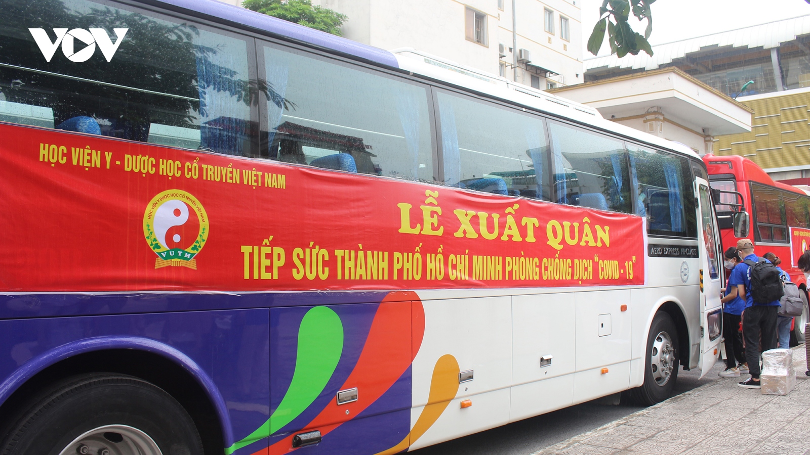 Học viện Y Dược học Cổ truyền Việt Nam lên đường vào hỗ trợ TP.HCM