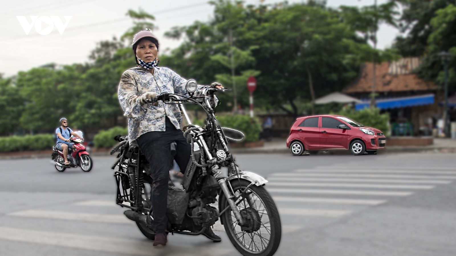 Từ tháng 9/2021, Hà Nội thí điểm kiểm soát khí thải xe máy