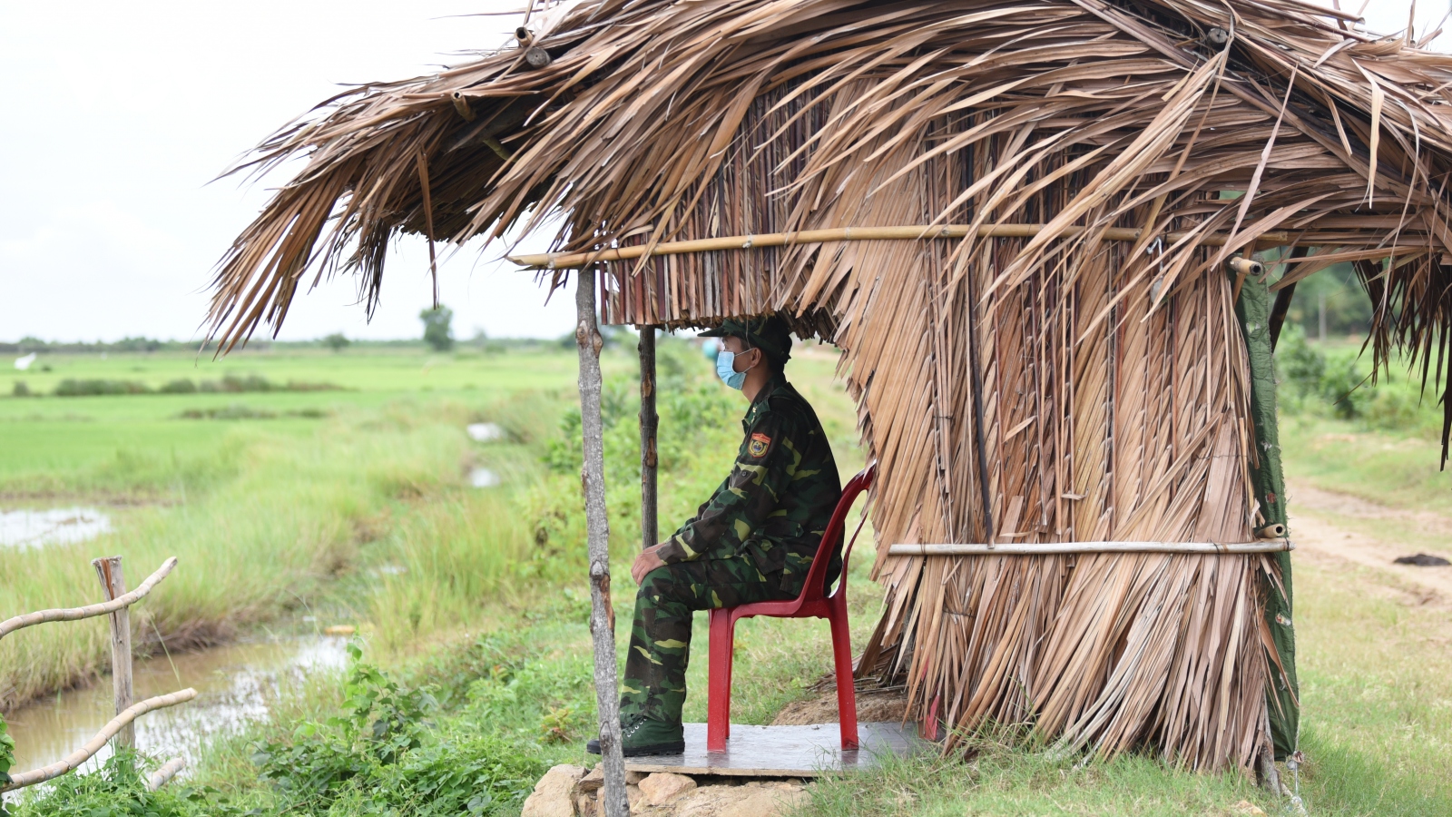 Lính biên phòng Hà Tiên: Chặn Covid đến cột mốc cuối cùng trên biên giới Campuchia