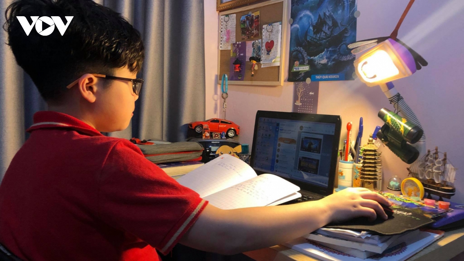 Hà Nội quyên góp 2.345 máy tính, thiết bị cho học sinh hoàn cảnh khó khăn học online