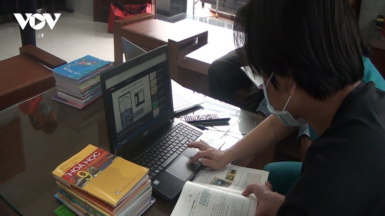 Kiên Giang: Học sinh biển đảo, vùng sâu gặp khó khăn khi học trực tuyến