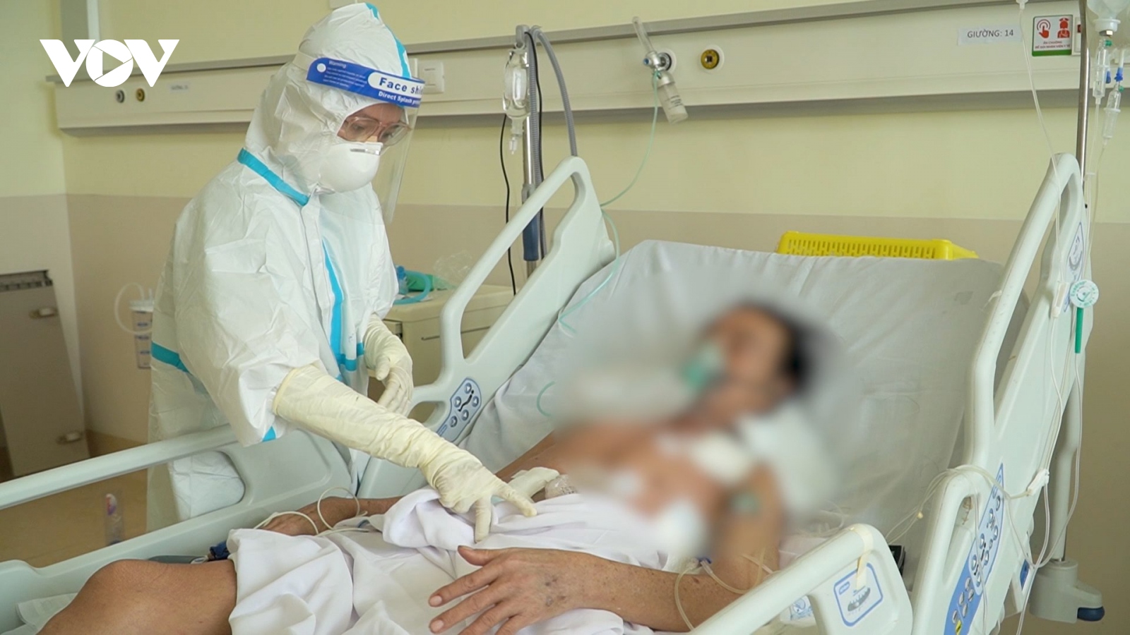 TP.HCM mổ cấp cứu bệnh nhân Covid-19 bị tắc ruột, nguy cơ tử vong cao