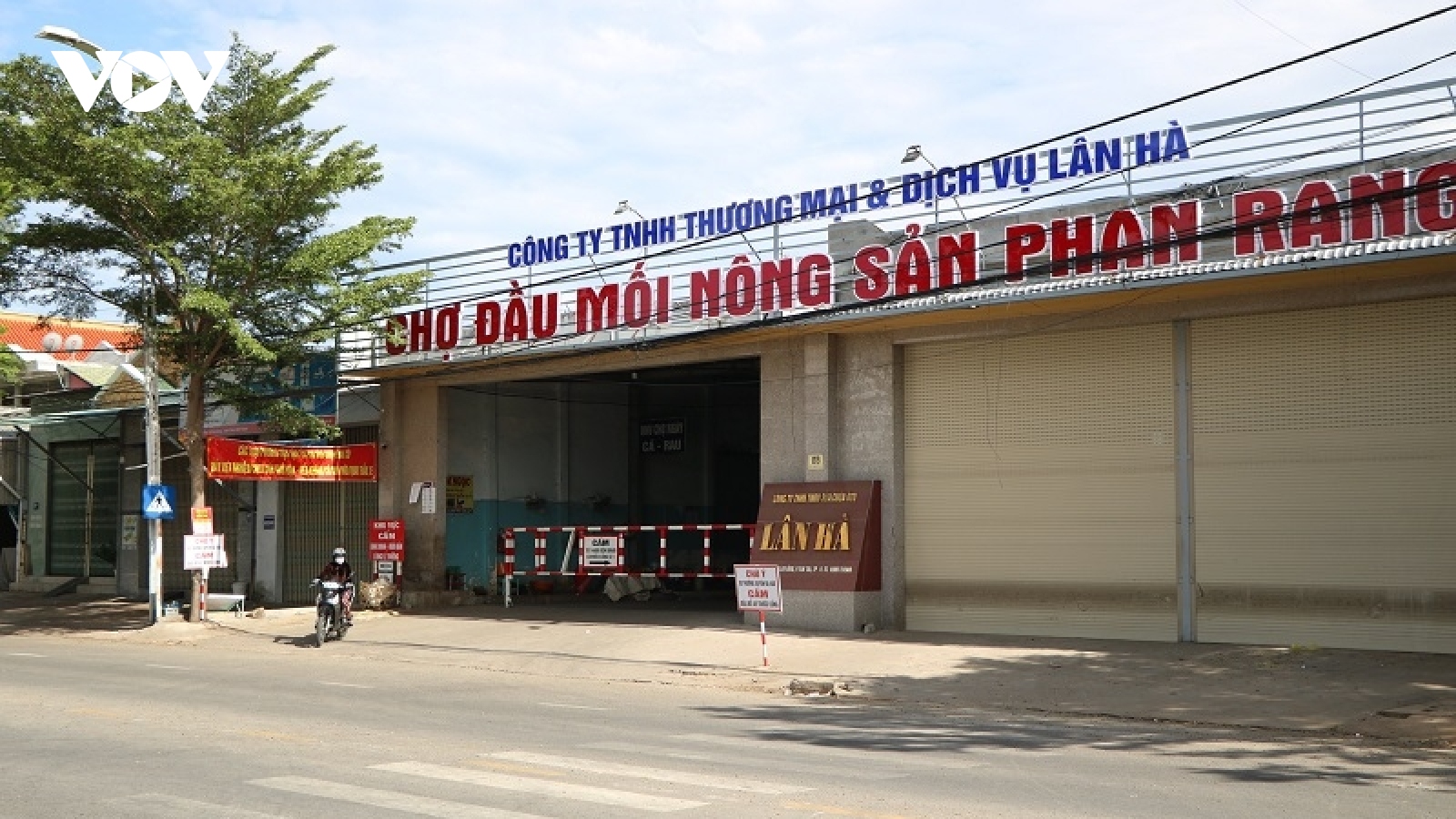 Tạm dừng hoạt động chợ nông sản Phan Rang vì phát hiện chùm ca mắc Covid-19  