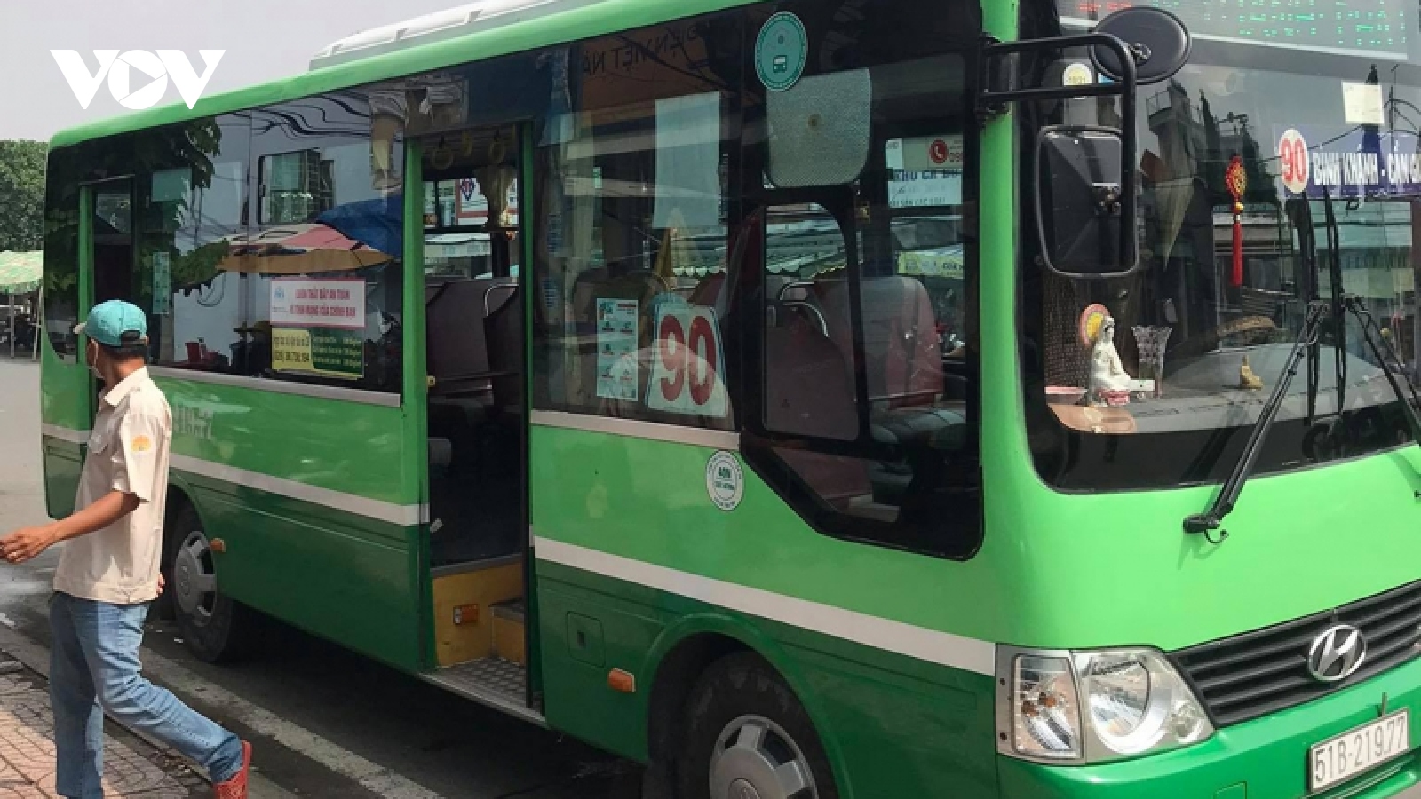 TP.HCM có xe buýt hoạt động trở lại đáp ứng mong mỏi của nhân dân